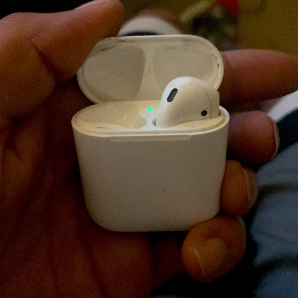 Apple AirPod